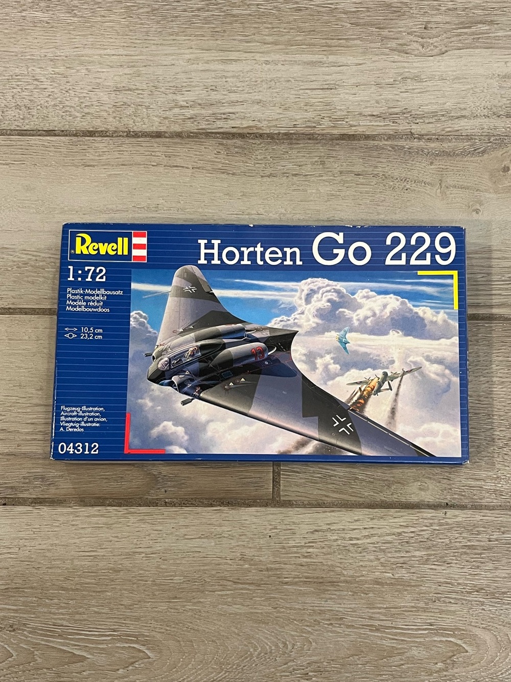 Revell Horten Go 229 1:72 Scale Model Kit (Not Painted)